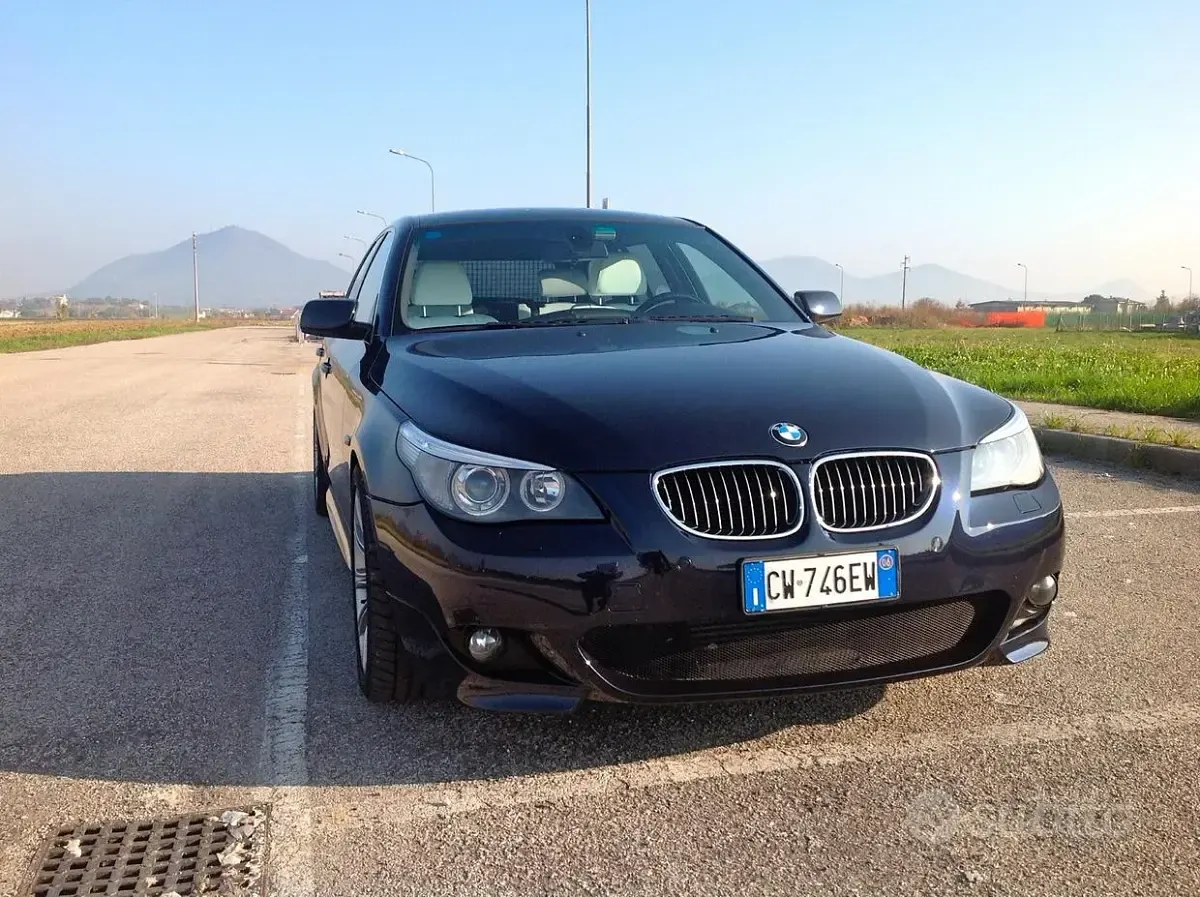 Usata BMW 530 M Sport 231 CV (169 kW) 2005 Nero Station wagon