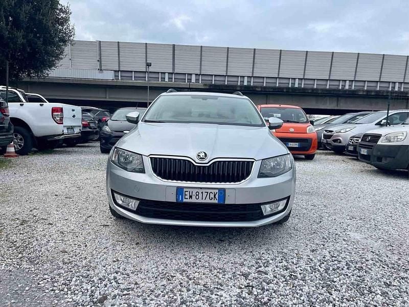 Usata Skoda Octavia 110 CV (80 kW) 2015 Argento Utilitaria