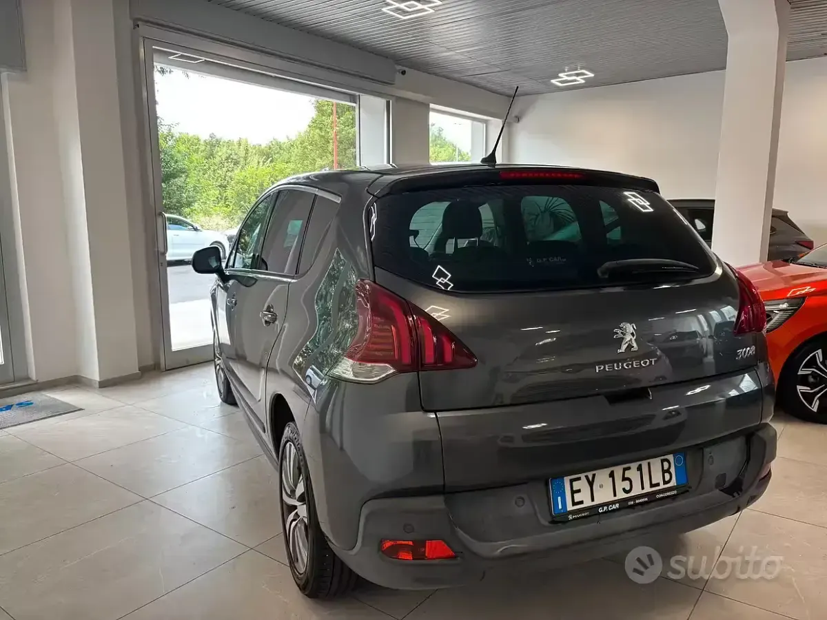 Usata Peugeot 3008 Active 131 CV (96 kW) 2015 Grigio Station wagon