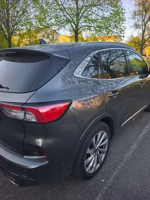 Usata Ford Kuga Vignale 224 CV (164 kW) 2022 Grigio SUV