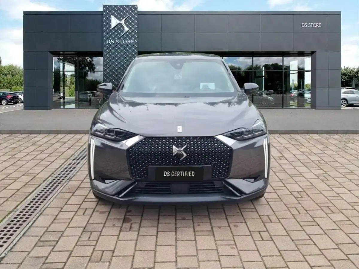 Usata DS Automobiles DS3 Crossback Opera 131 CV (96 kW) 2024 Grigio scuro SUV