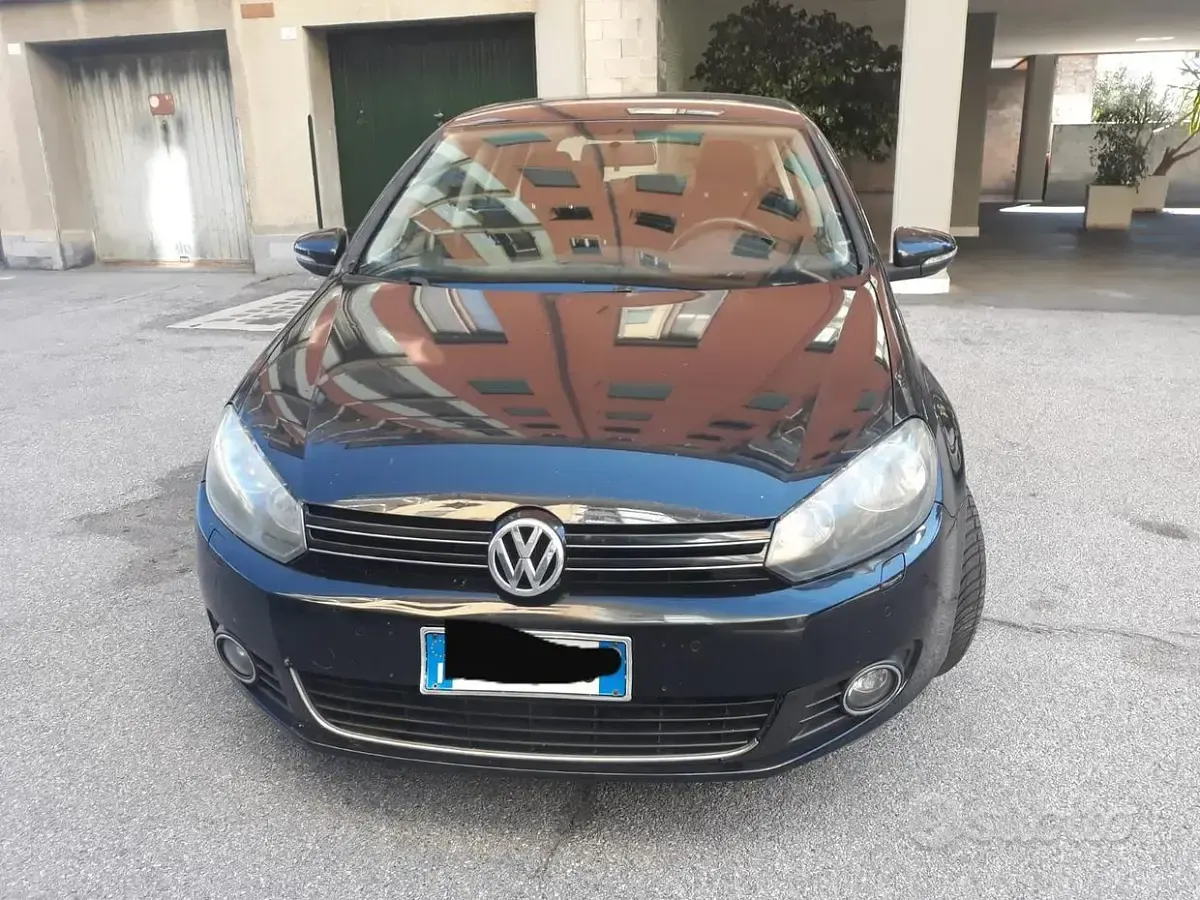 Usata VW Golf VI 122 CV (89 kW) 2011 Nero Utilitaria