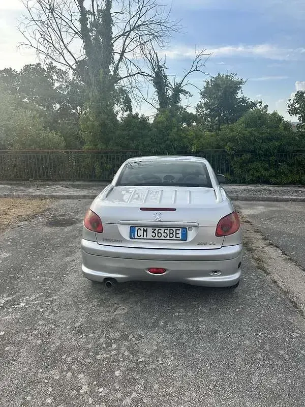 Usata Peugeot 206 CC 109 CV (80 kW) 2004 Cabrio