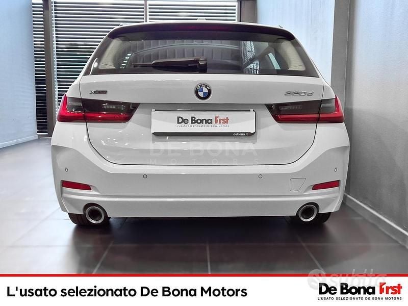 Usata BMW 320e Efficient Dynamics 2023 Bianco Station wagon
