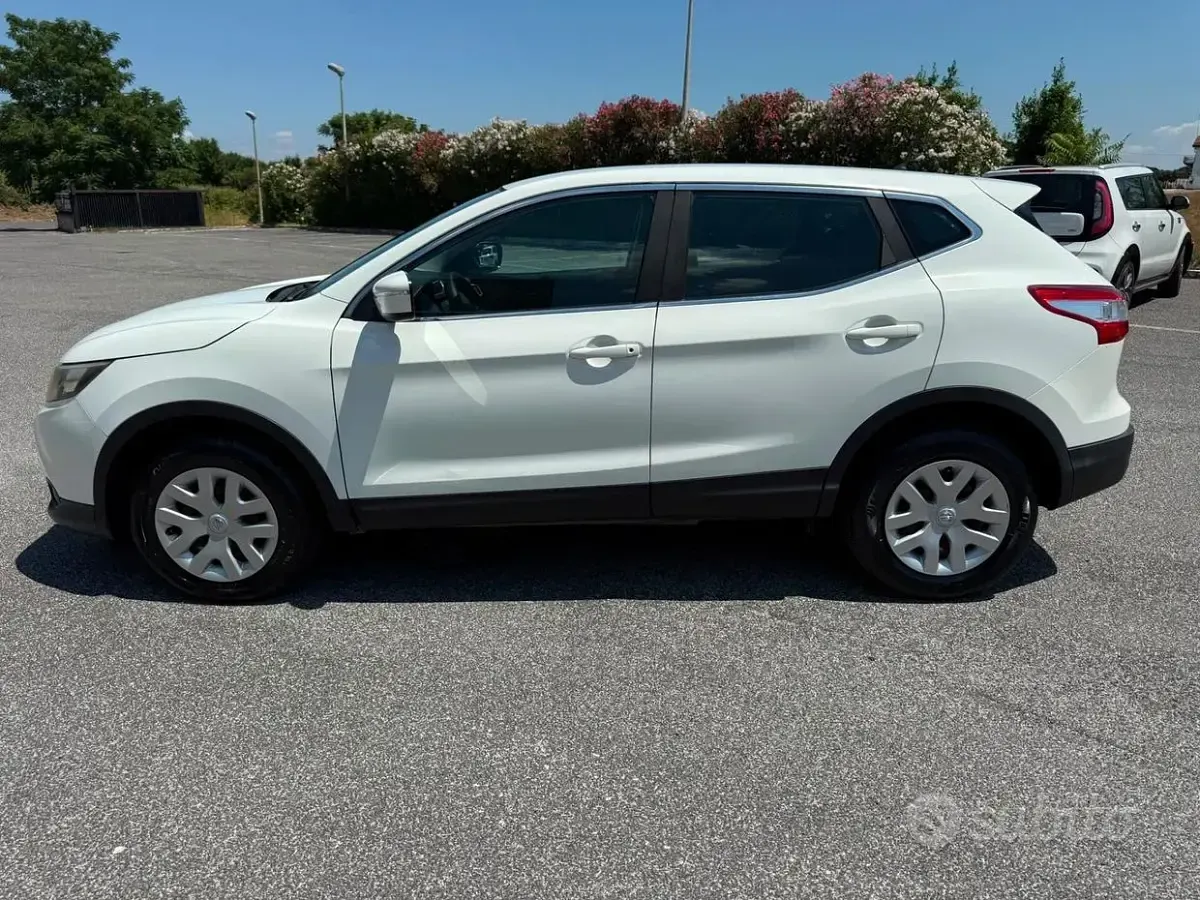 Usata Nissan Qashqai 110 CV (80 kW) 2014 Bianco SUV