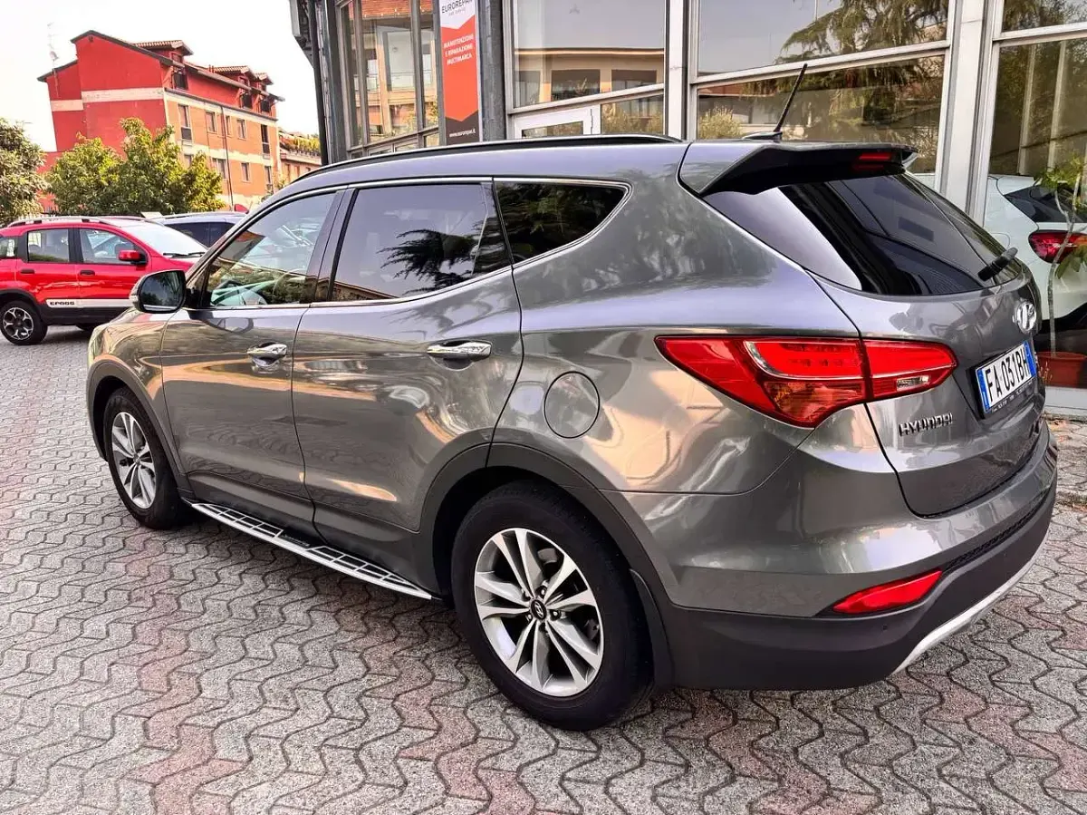 Usata Hyundai Santa Fe Comfort 197 CV (144 kW) 2015 Grigio SUV