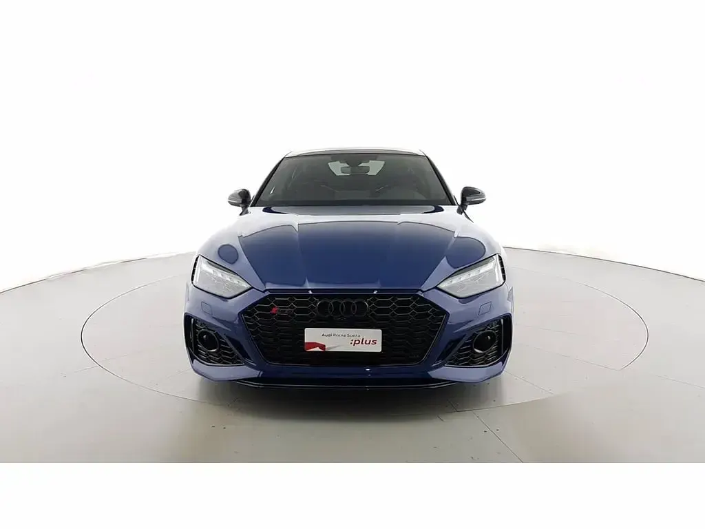 Nuova Audi RS5 Sportback Performance 471 CV (346 kW) 2025 Blu ascari Berlina