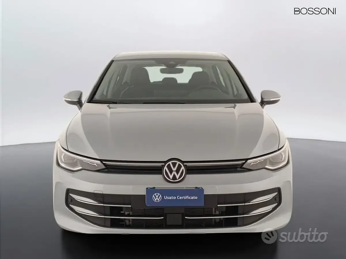 Usata VW Golf VIII Style 150 CV (110 kW) 2025 Grigio Berlina