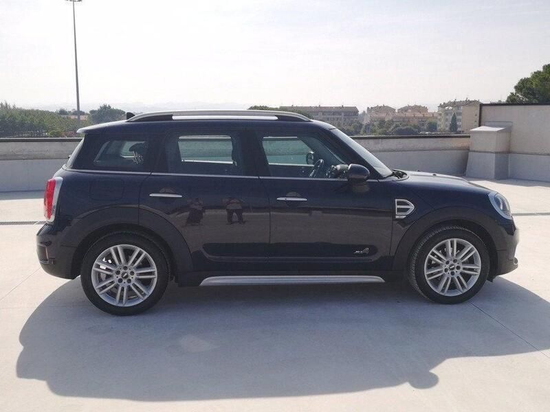 Usata Mini Cooper D Countryman Business 150 CV (110 kW) 2017 Blu SUV