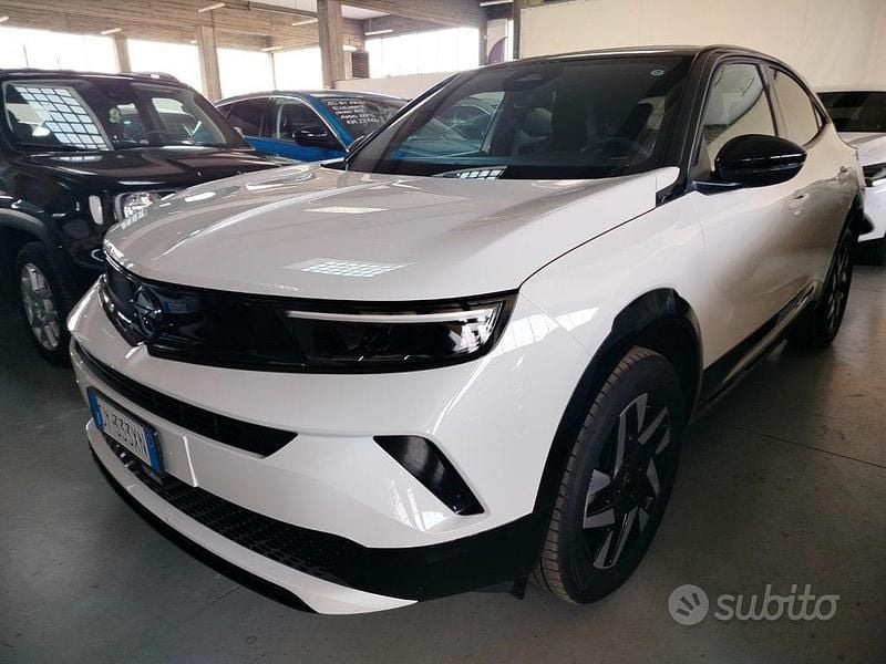 Bianco Usata 2025 Opel Mokka SUV | 17.950 € (Buon prezzo) - Immagine 1/4