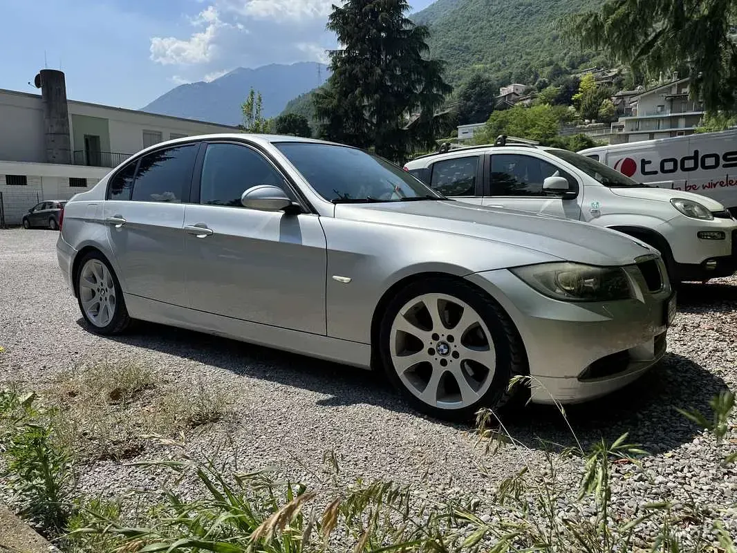 Usata BMW 320 177 CV (130 kW) 2008 Berlina