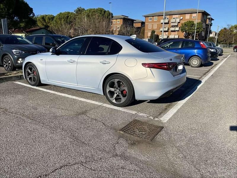 Usata Alfa Romeo Giulia Sprint 190 CV (139 kW) 2020 Berlina