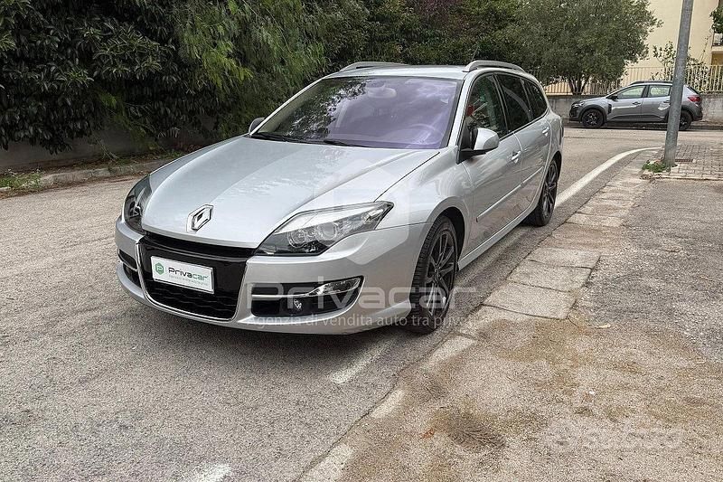 Grigio Usata 2011 Renault Laguna III Station wagon | 6800 € (Buon prezzo) - Immagine 1/4