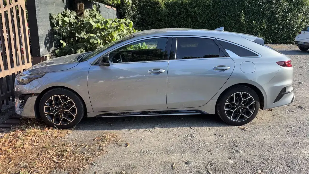 Usata Kia ProCeed GT-Line 140 CV (102 kW) 2024 Grigio Station wagon