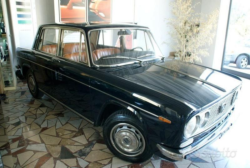 Usata Lancia Fulvia 1970 Blu Berlina