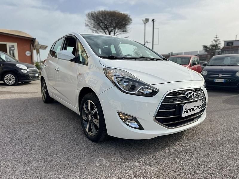 Usata Hyundai ix20 Comfort 116 CV (85 kW) 2016 Bianco Utilitaria