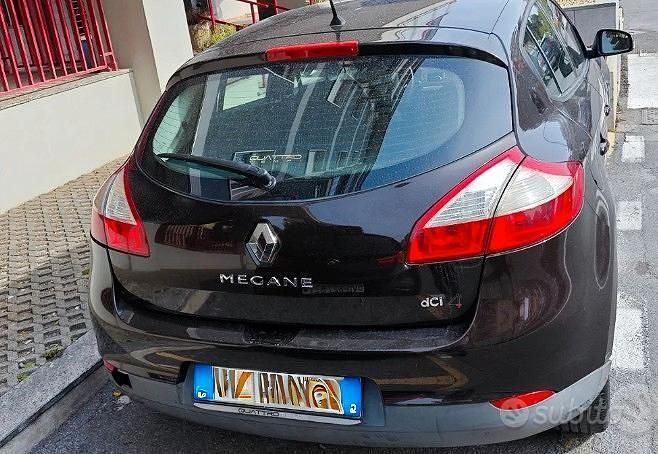 Usata Renault Mégane 110 CV (80 kW) 2013 Marrone Utilitaria