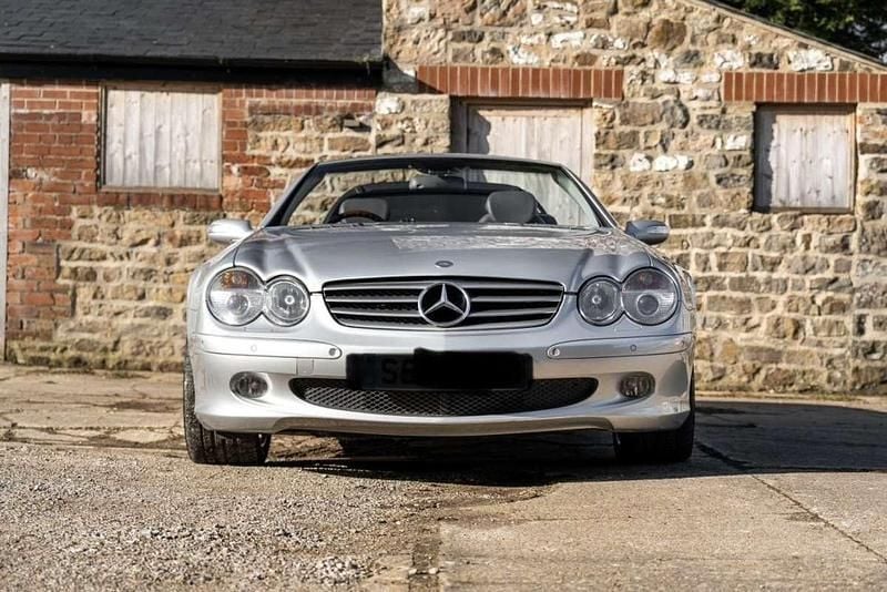 Usata Mercedes SL500 306 CV (225 kW) 2003 Argento Cabrio