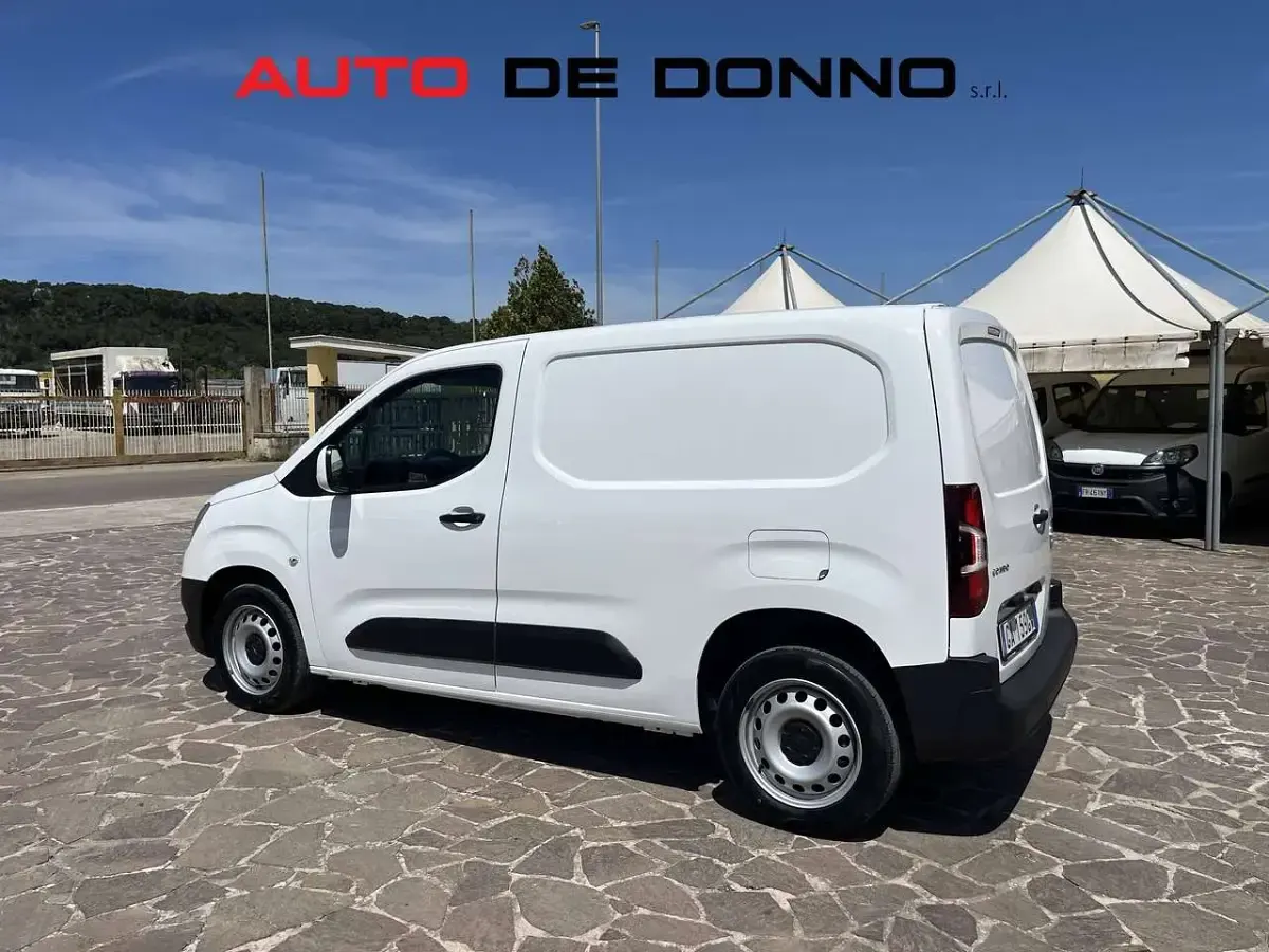 Usata Opel Combo 102 CV (75 kW) 2020 Bianco Monovolume