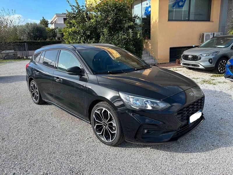 Usata Ford Focus Titanium 125 CV (91 kW) 2019 Nero Station wagon