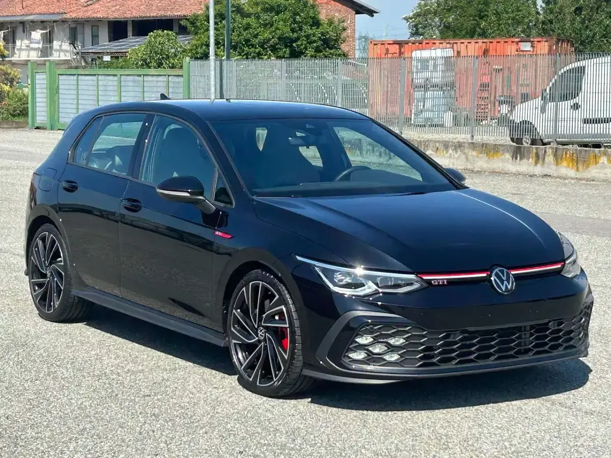 Usata VW Golf VIII GTI 245 CV (180 kW) 2023 Nero Berlina