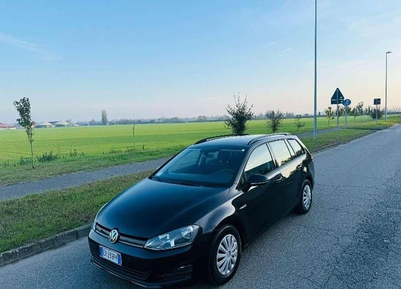 Usata VW Golf VII Trendline 110 CV (80 kW) 2015 Berlina