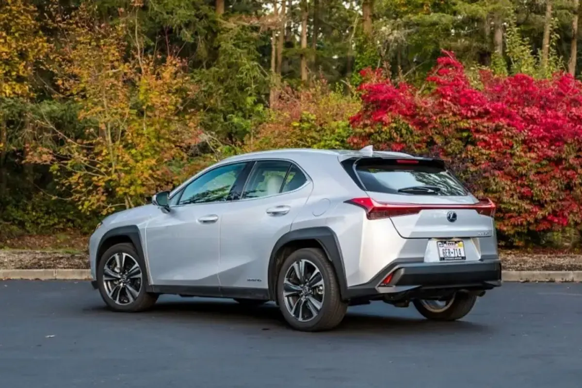 Nuova Lexus UX 300h 199 CV (146 kW) 2026 Argento SUV