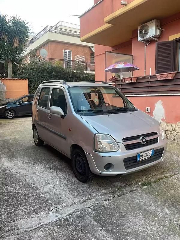 Usata Opel Agila Club 2006 Grigio Monovolume