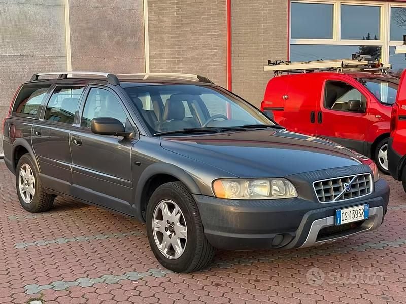 Usata Volvo V70 Momentum 163 CV (119 kW) 2005 Grigio Station wagon