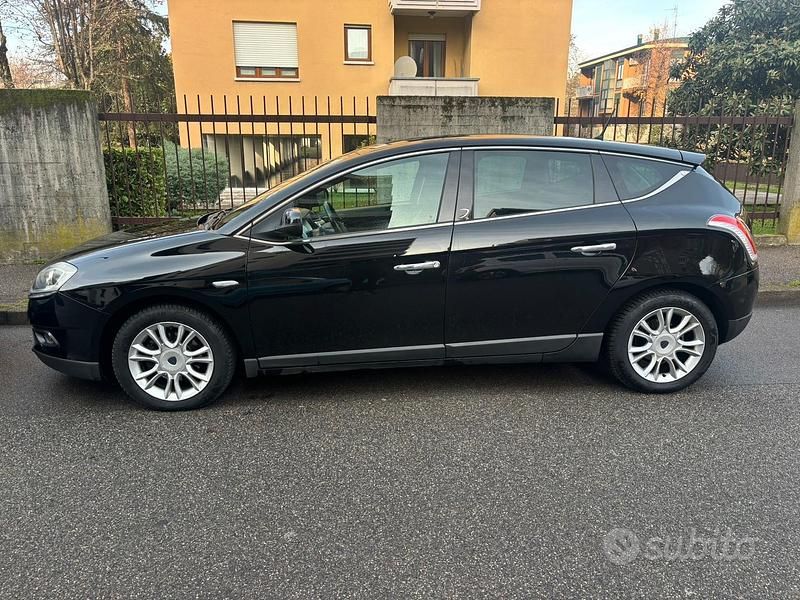 Nero Usata 2010 Lancia Delta Gold Due volumi | 4500 € (Buon prezzo) - Immagine 1/4