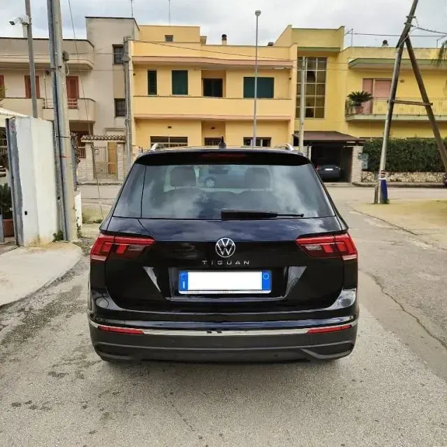 Usata VW Tiguan 150 CV (110 kW) 2021 Nero SUV