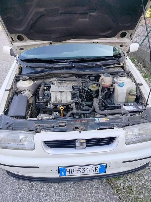 Usata Seat Toledo 101 CV (74 kW) 1998 Bianco Berlina