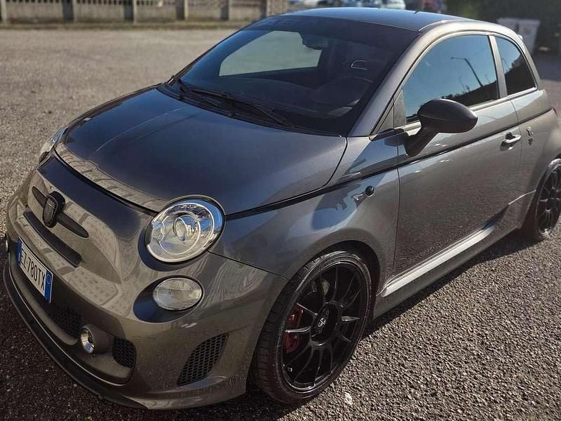 Grigio Usata 2015 Abarth 595 Turismo Due volumi | 12.500 € (Ottimo prezzo) - Immagine 1/4