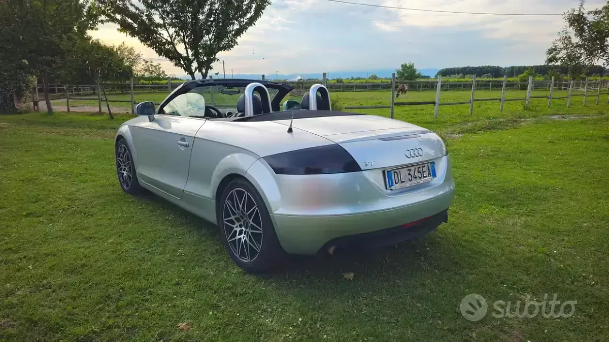 Usata Audi TT Roadster 200 CV (147 kW) 2007 Grigio Cabrio