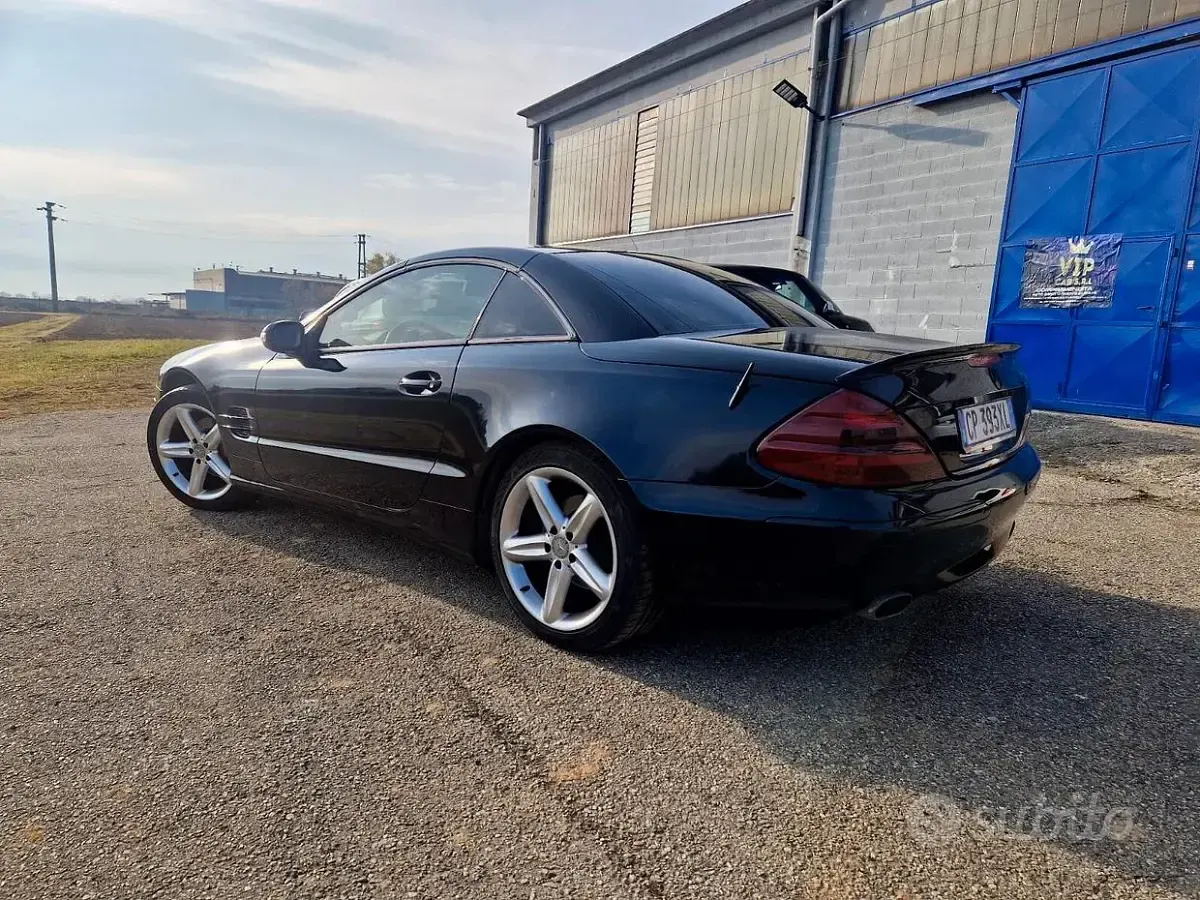 Usata Mercedes SL350 245 CV (180 kW) 2004 Blu Cabrio