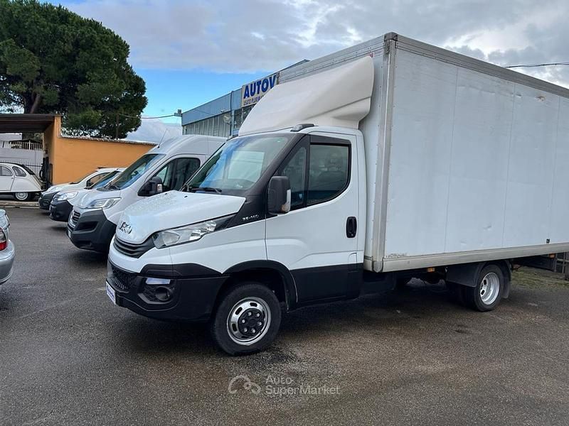 Usata Iveco Daily 136 CV (100 kW) 2017 Bianco