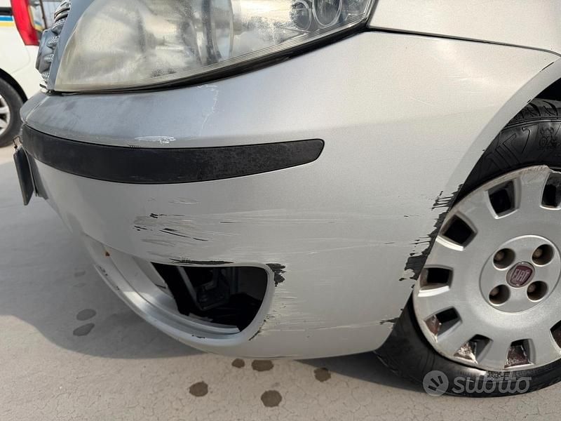 Usata Fiat Punto 69 CV (50 kW) 2010 Grigio Utilitaria