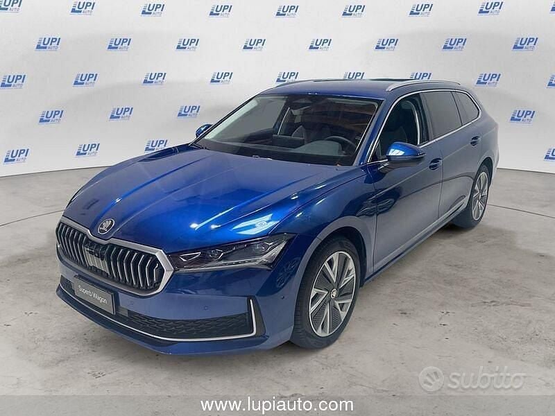 Nuova Skoda Superb Selection 150 CV (110 kW) 2025 Blu Station wagon