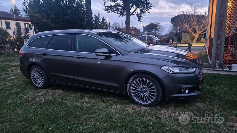 Usata Ford Mondeo 150 CV (110 kW) 2016 Grigio Station wagon