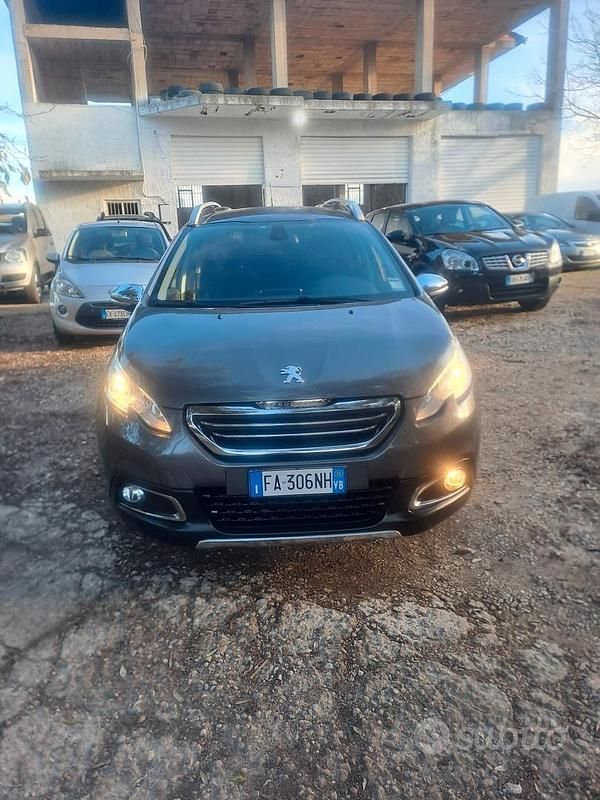 Usata Peugeot 2008 S 119 CV (87 kW) 2015 Grigio SUV