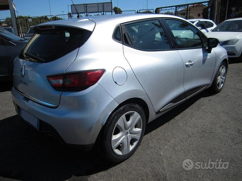 Usata Renault Clio IV 73 CV (53 kW) 2015 Grigio Berlina