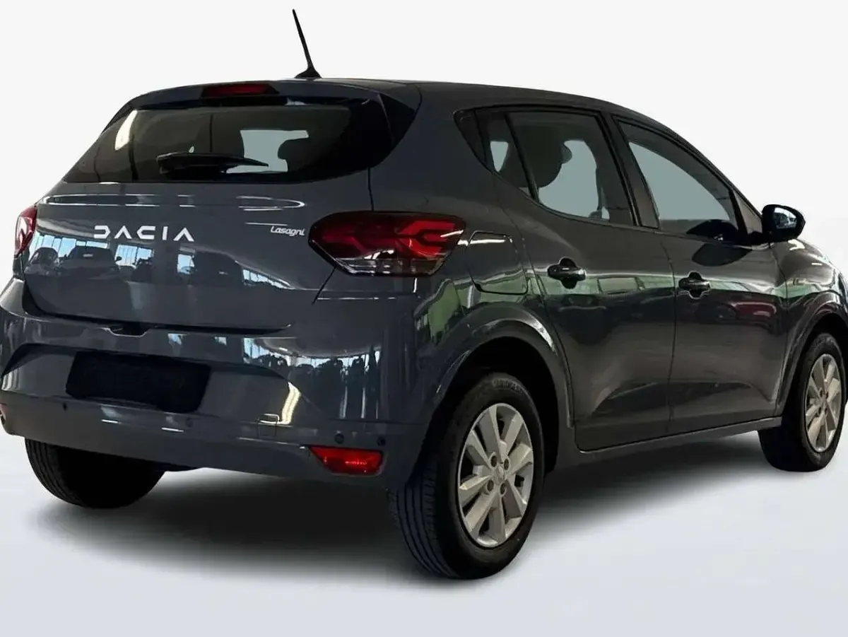 Usata Dacia Sandero Expression 101 CV (74 kW) 2023 Grigio Berlina