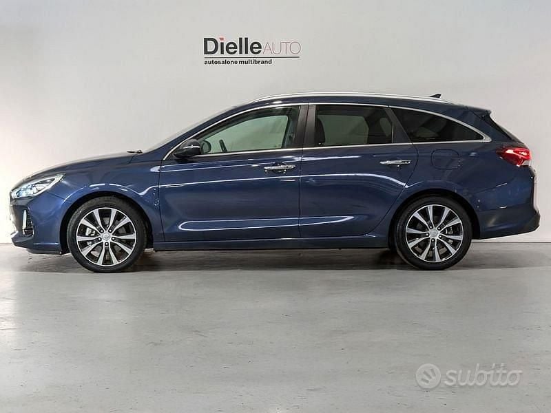 Usata Hyundai i30 Style 136 CV (100 kW) 2017 Blu Station wagon