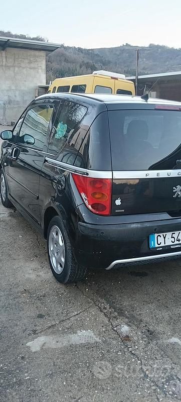 Usata Peugeot 1007 68 CV (50 kW) 2005 Nero Monovolume