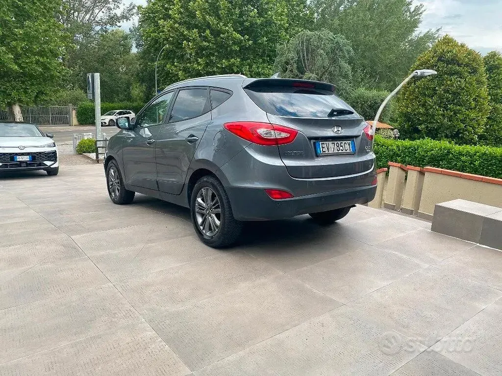 Usata Hyundai ix35 Xpossible 116 CV (85 kW) 2014 Grigio SUV