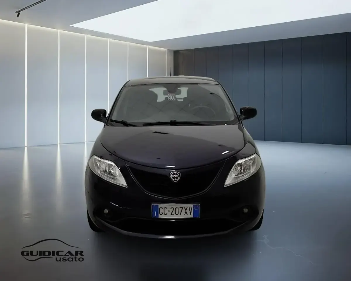 Usata Lancia Ypsilon Gold 69 CV (50 kW) 2020 Blu/azzurro Utilitaria