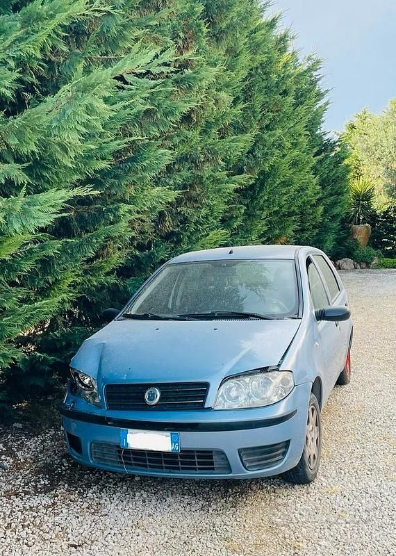 Blu Usata 2003 Fiat Punto Due volumi | 400 € (Super prezzo) - Immagine 1/4