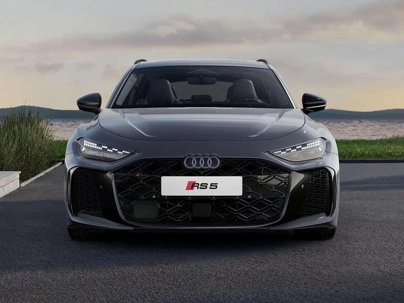 Usata Audi RS5 Performance 639 CV (469 kW) 2026 Grigio magnete Station wagon