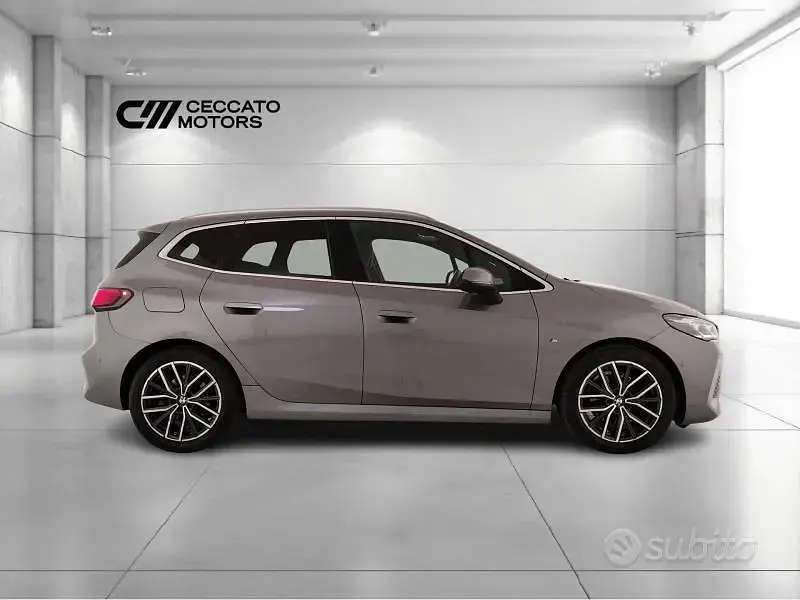 Usata BMW 218 Active Tourer M Sport 150 CV (110 kW) 2022 Grigio Monovolume