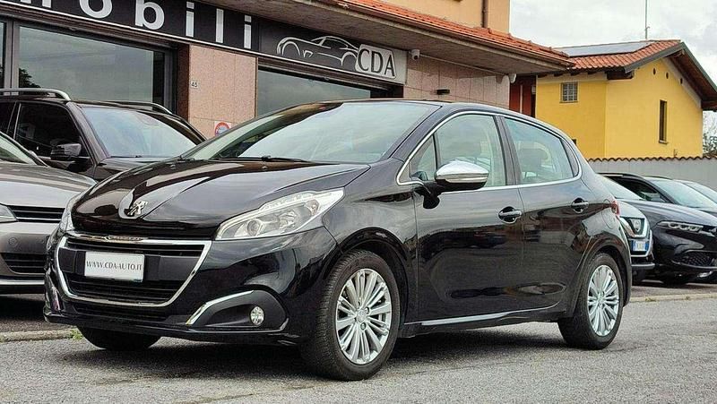 Nero Usata 2018 Peugeot 208 Allure Due volumi | 8600 € (Buon prezzo) - Immagine 1/4